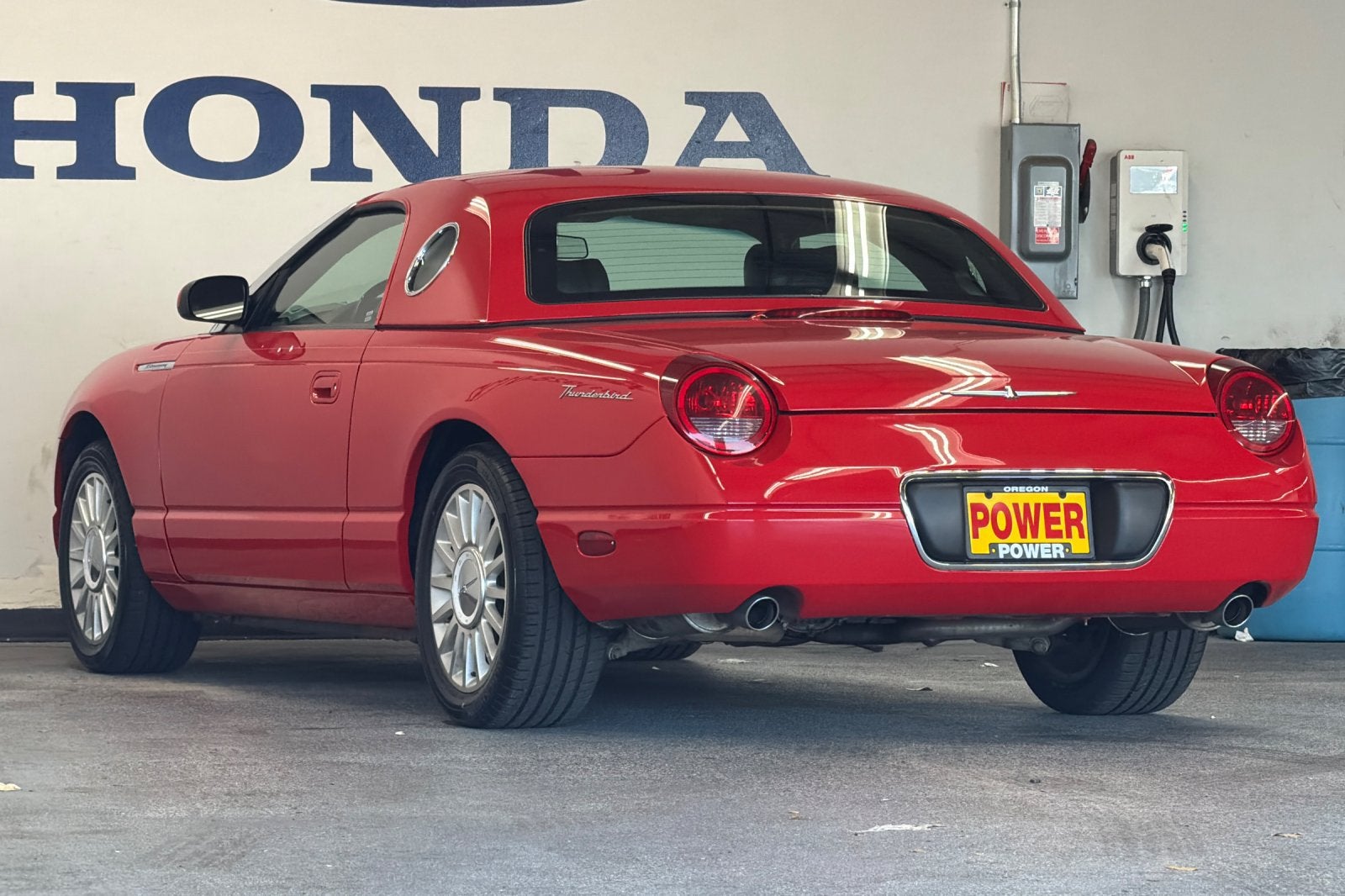 2005 Ford Thunderbird Base