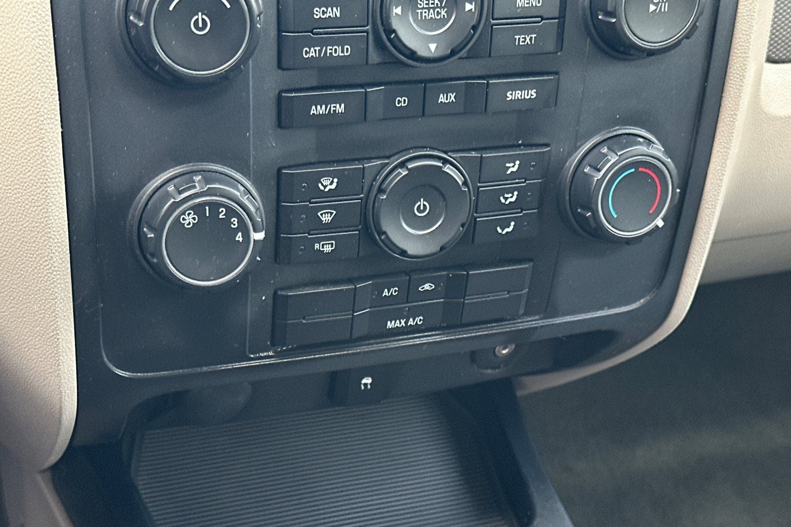 2010 Ford Escape XLS