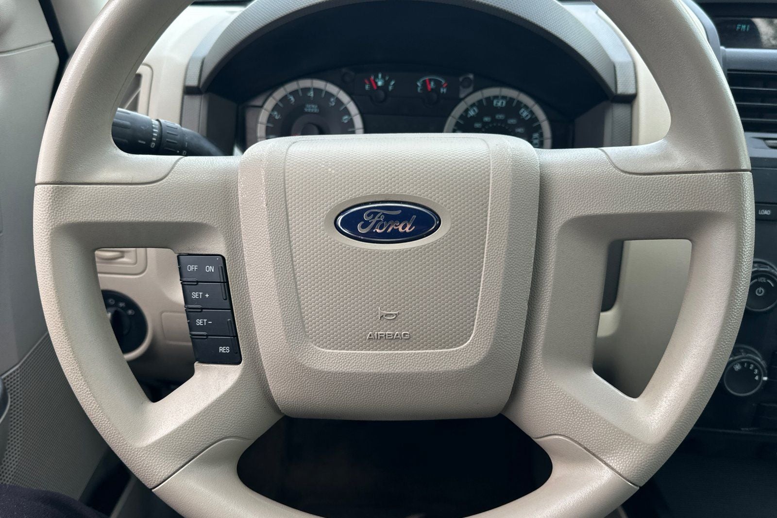 2010 Ford Escape XLS
