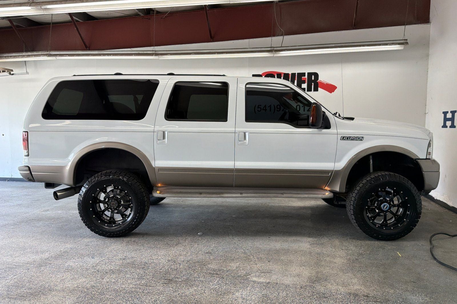 2005 Ford Excursion Eddie Bauer