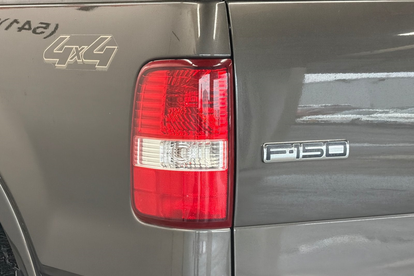 2005 Ford F-150 Base