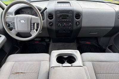 2004 Ford F-150 Base