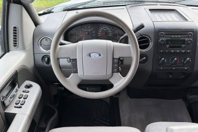 2004 Ford F-150 Base