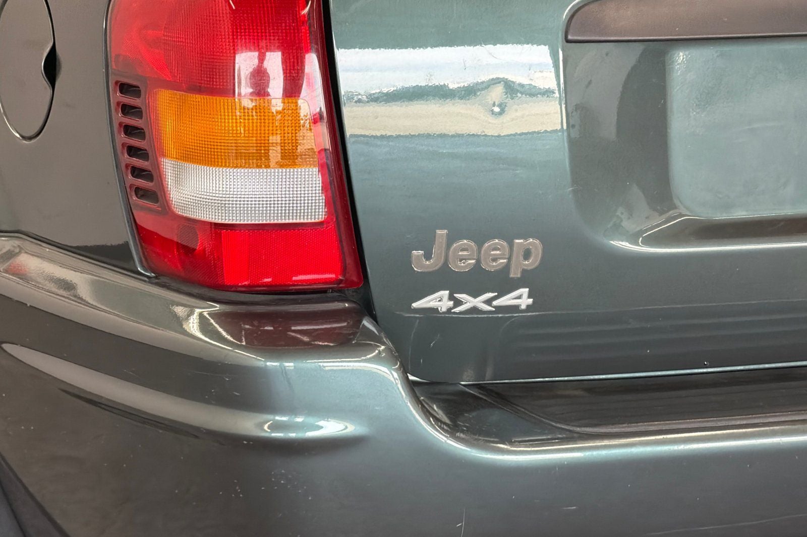 2004 Jeep Grand Cherokee Laredo