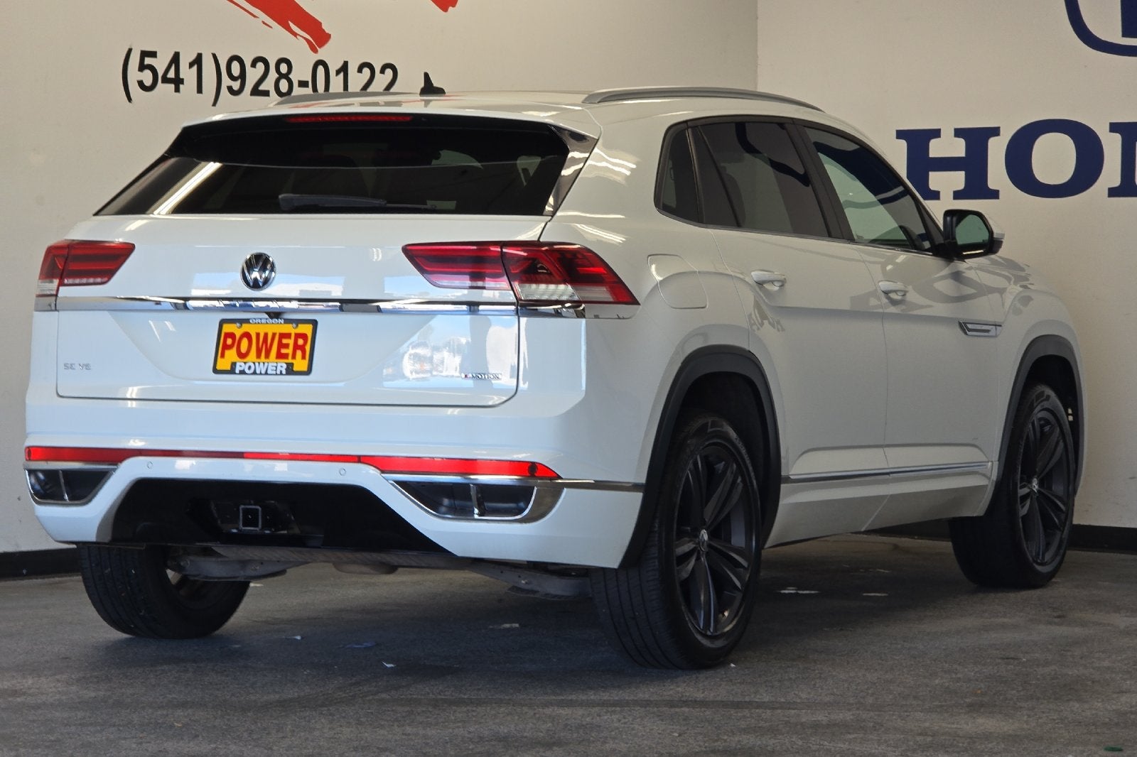 2020 Volkswagen Atlas Cross Sport 3.6L V6 SE w/Technology R-Line 4Motion