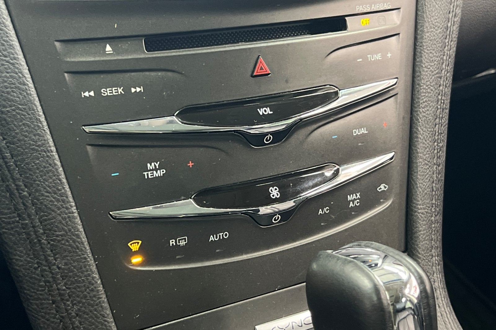 2019 Lincoln MKT Standard