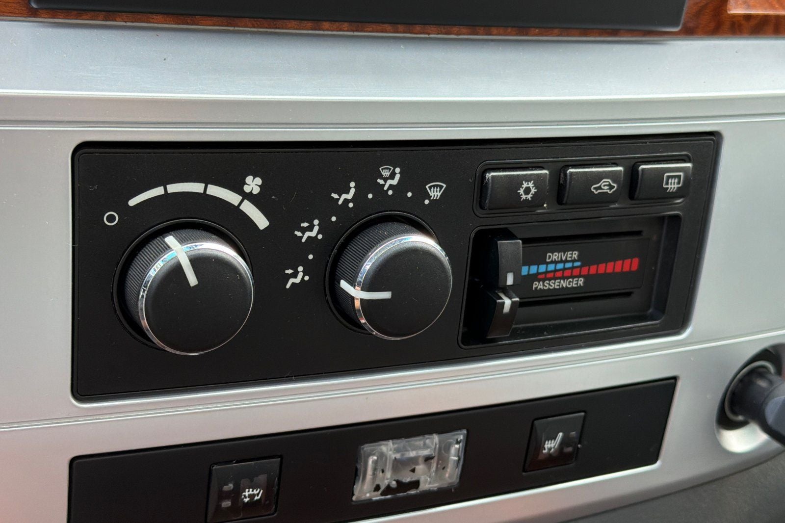 2007 Dodge Ram 2500 Mega Cab