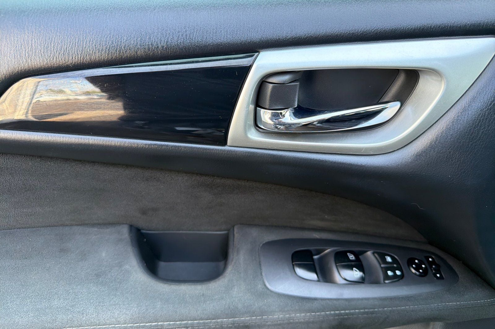 2015 Nissan Pathfinder SV