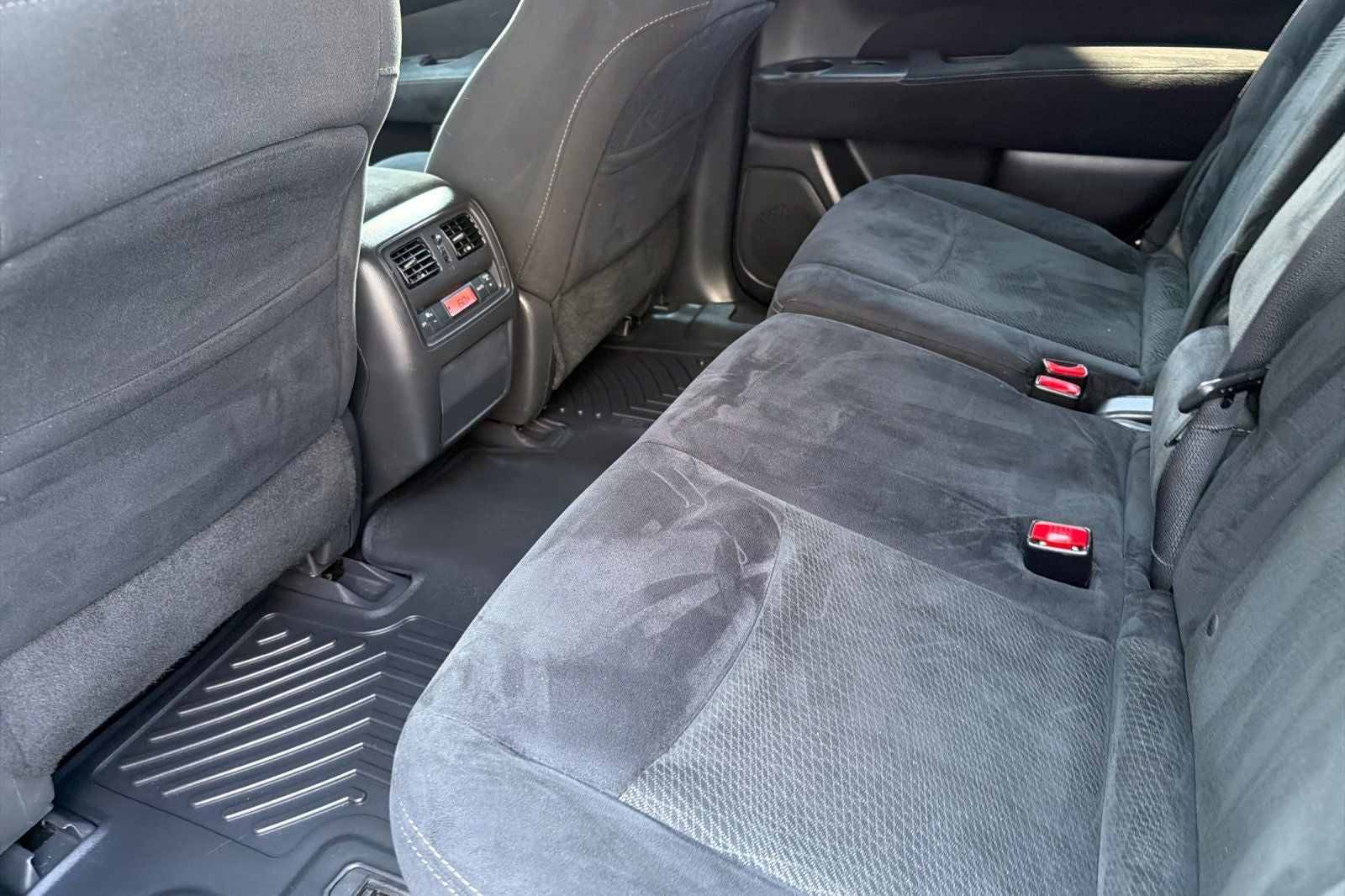 2015 Nissan Pathfinder SV