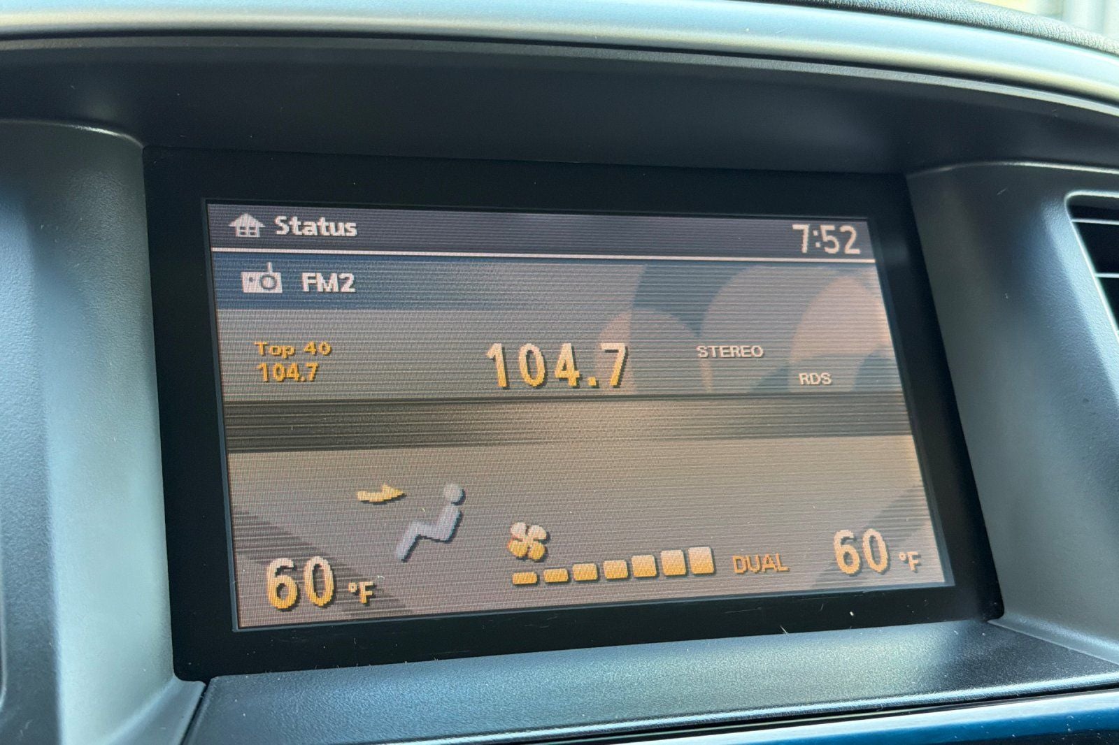 2015 Nissan Pathfinder SV