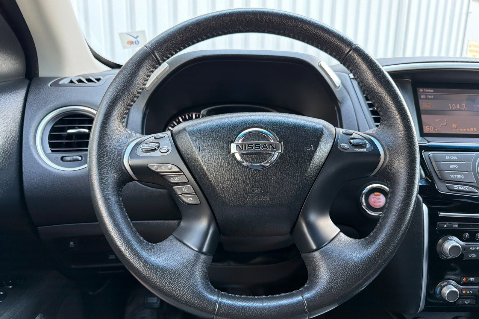 2015 Nissan Pathfinder SV