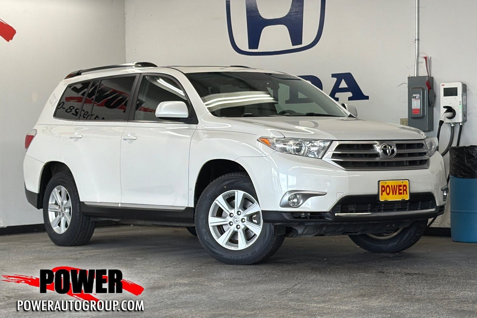 2012 Toyota Highlander SE