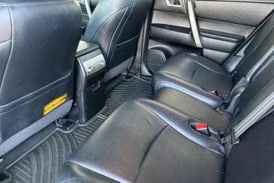 2012 Toyota Highlander SE
