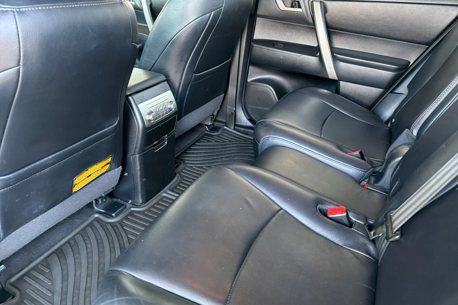 2012 Toyota Highlander SE