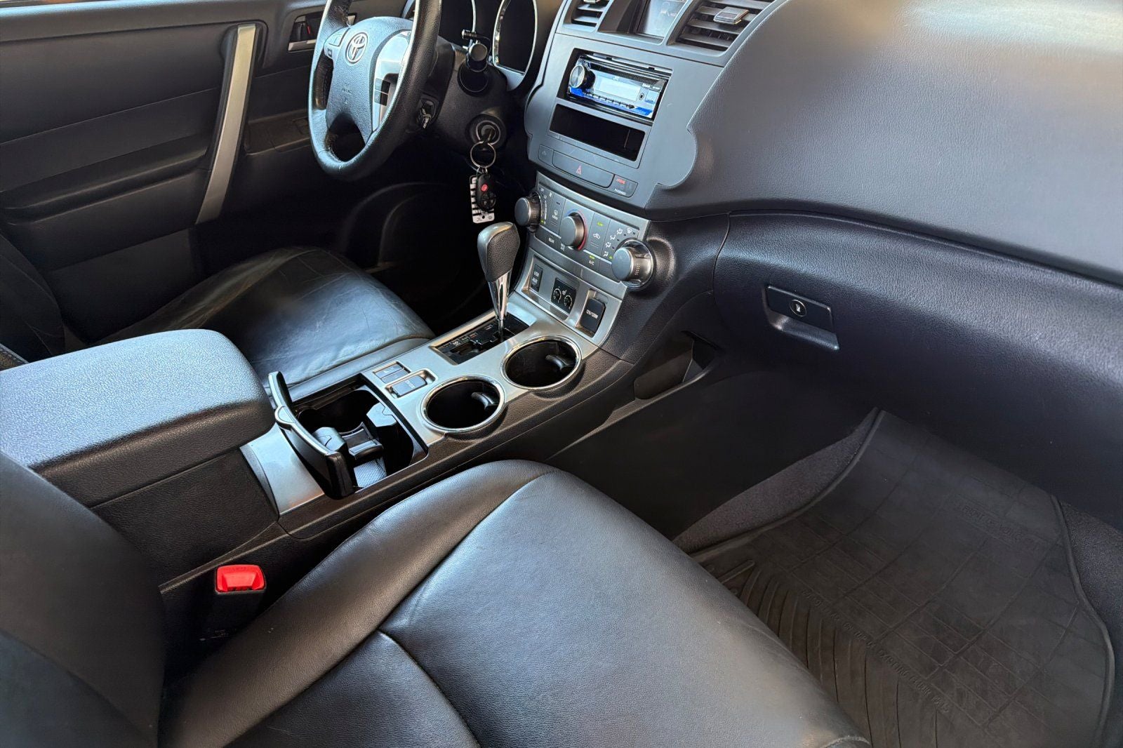 2012 Toyota Highlander SE