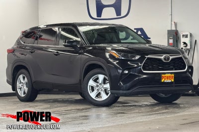 2022 Toyota Highlander LE