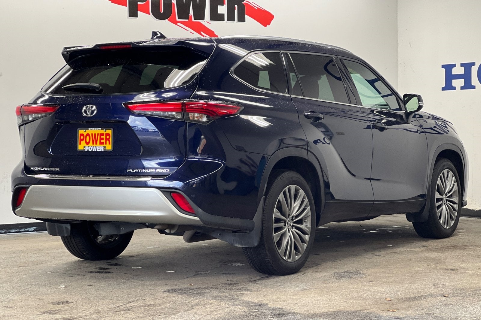 2022 Toyota Highlander Platinum