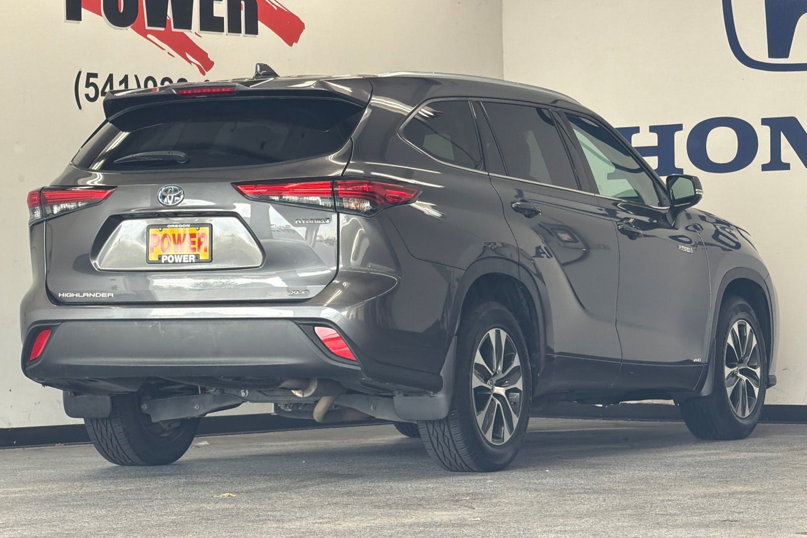 2021 Toyota Highlander Hybrid XLE