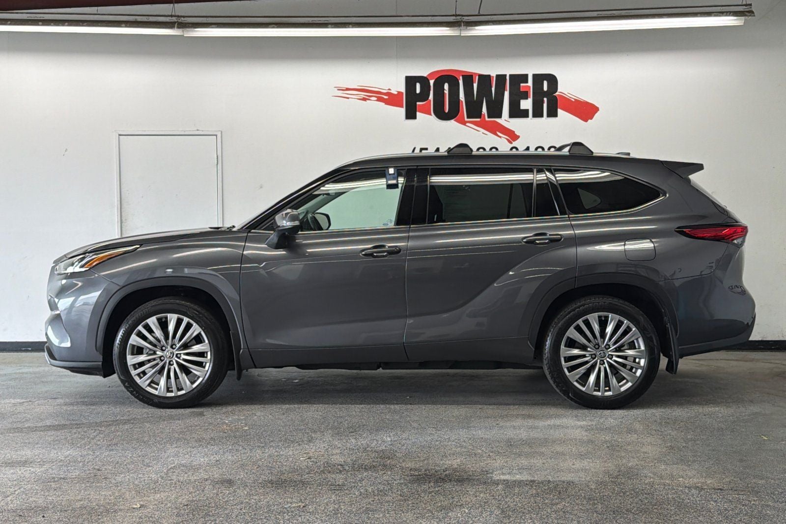 2023 Toyota Highlander Platinum