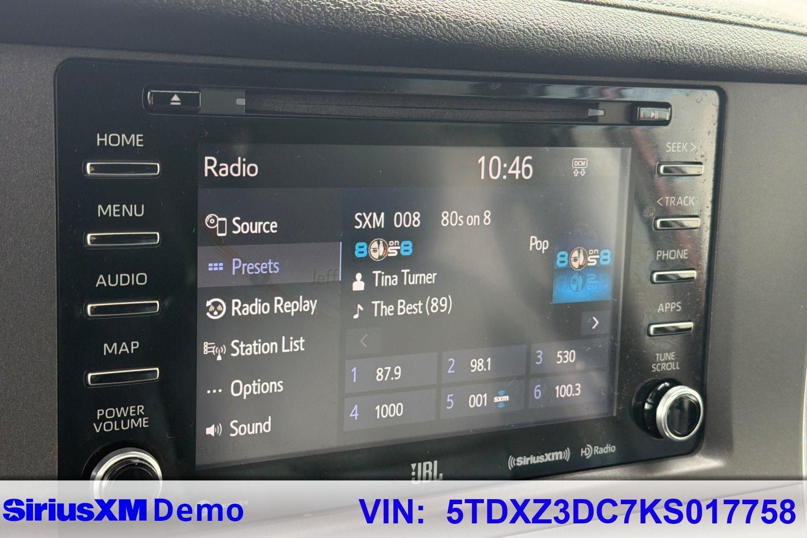 2019 Toyota Sienna SE 8 Passenger
