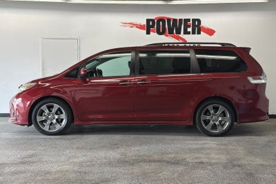 2019 Toyota Sienna SE 8 Passenger