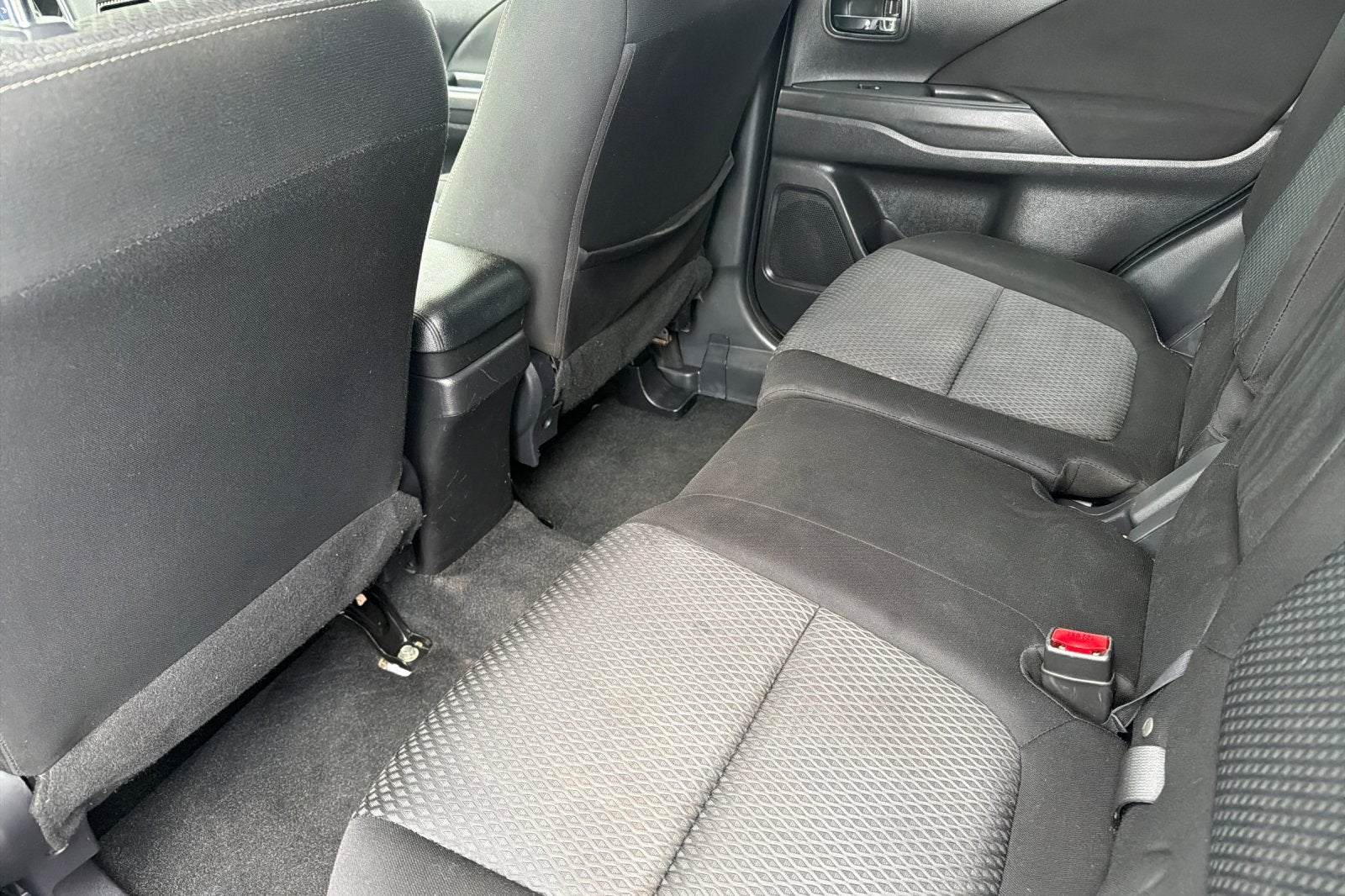 2018 Mitsubishi Outlander ES