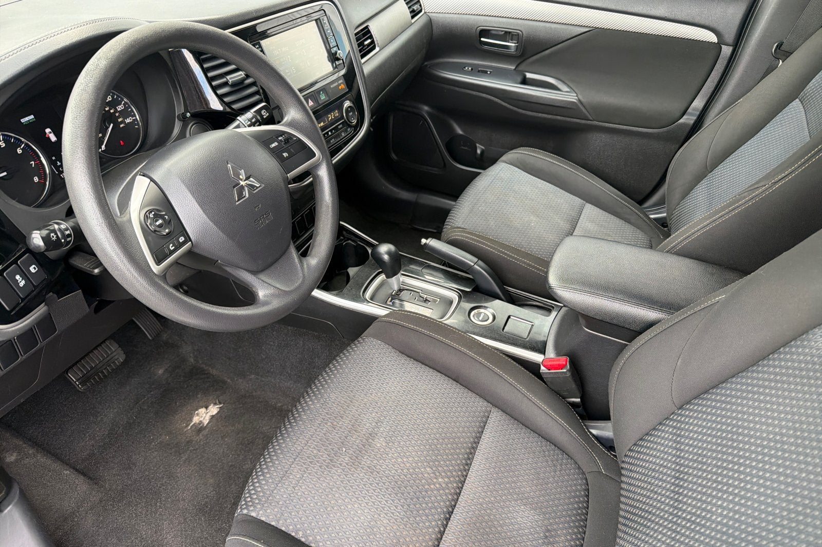 2018 Mitsubishi Outlander ES