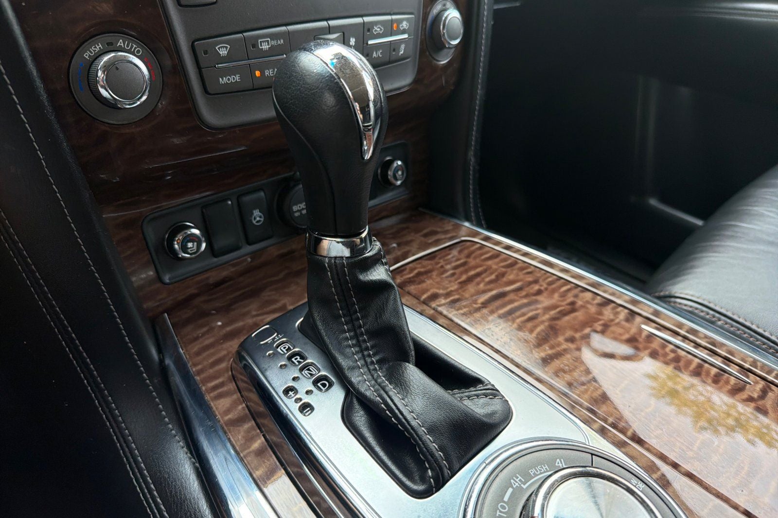 2017 Nissan Armada Platinum