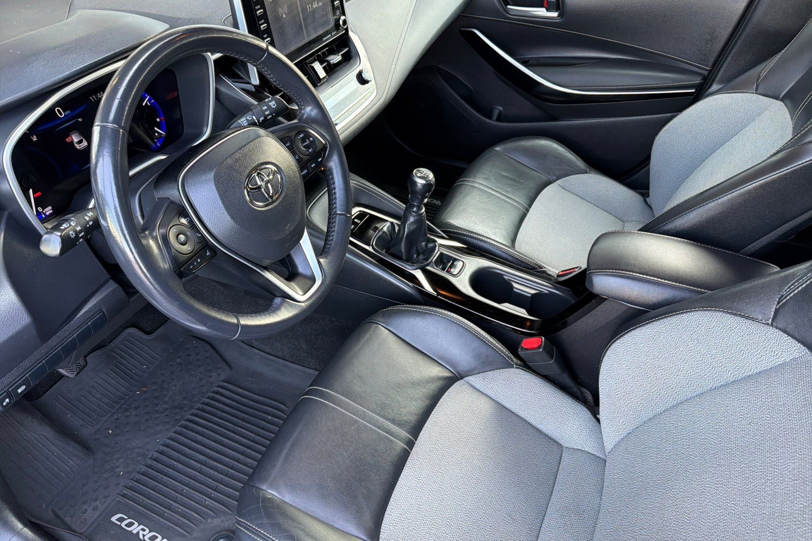 2021 Toyota Corolla Hatchback XSE
