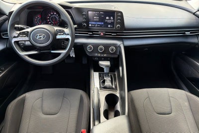 2022 Hyundai Elantra SE