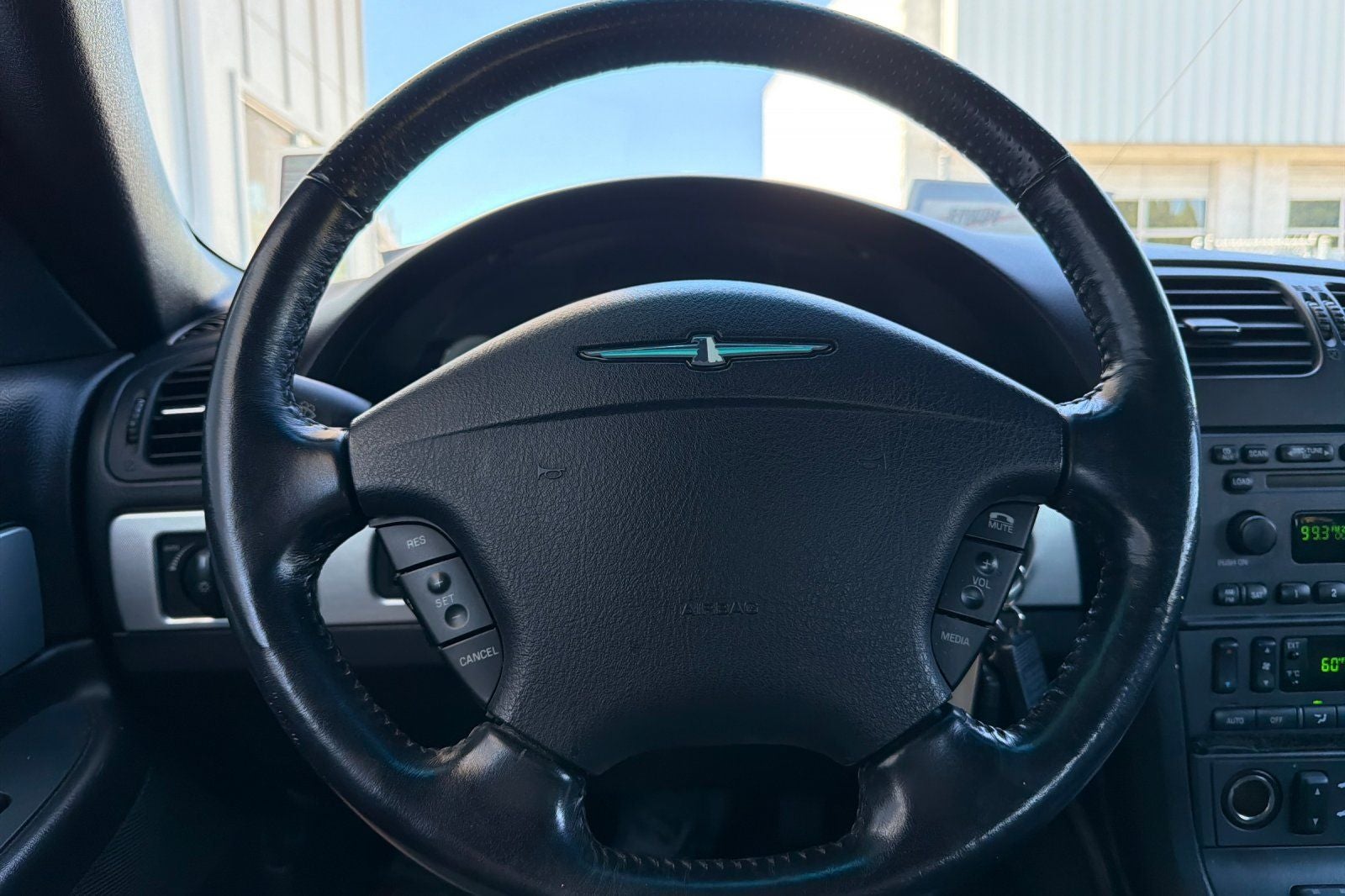 2005 Ford Thunderbird Base