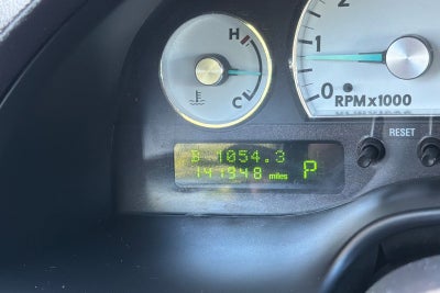 2005 Ford Thunderbird Base