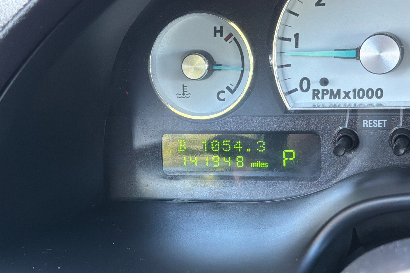 2005 Ford Thunderbird Base