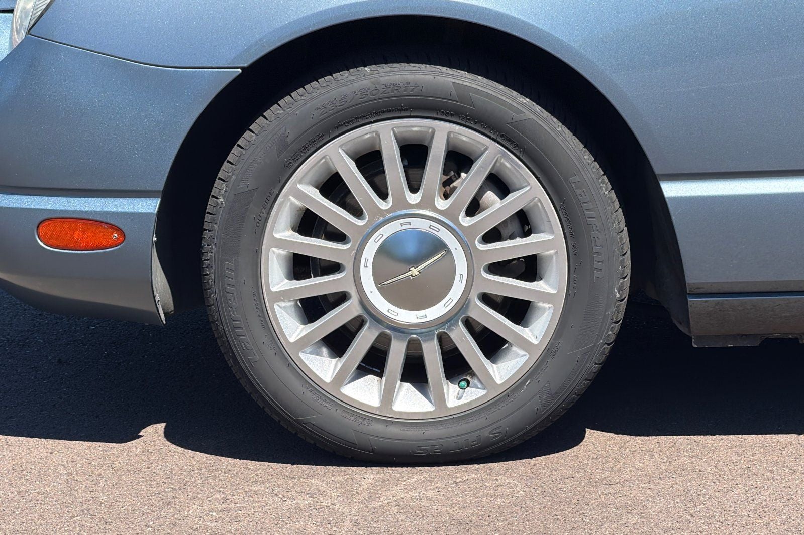 2005 Ford Thunderbird Base