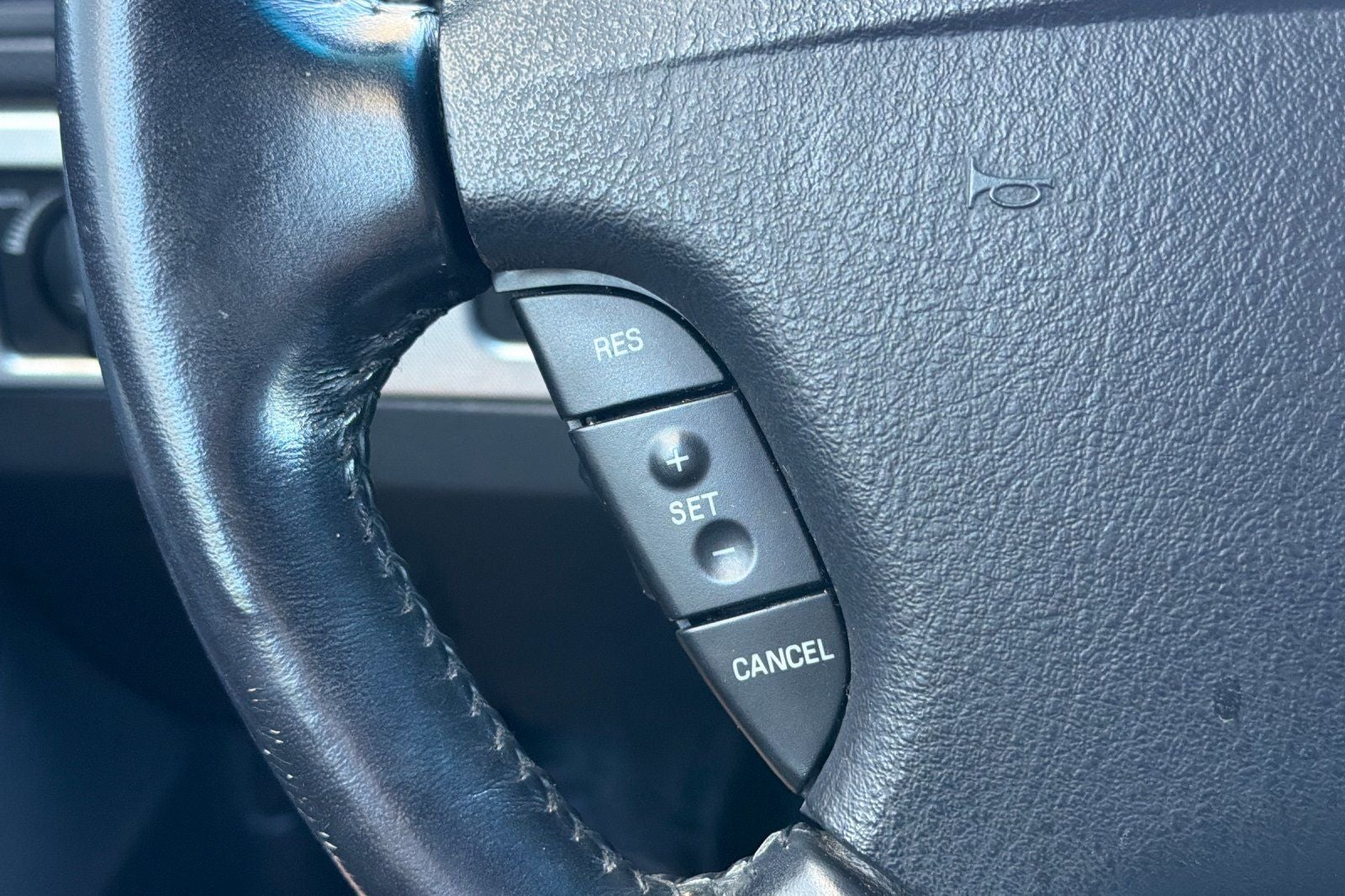 2005 Ford Thunderbird Base