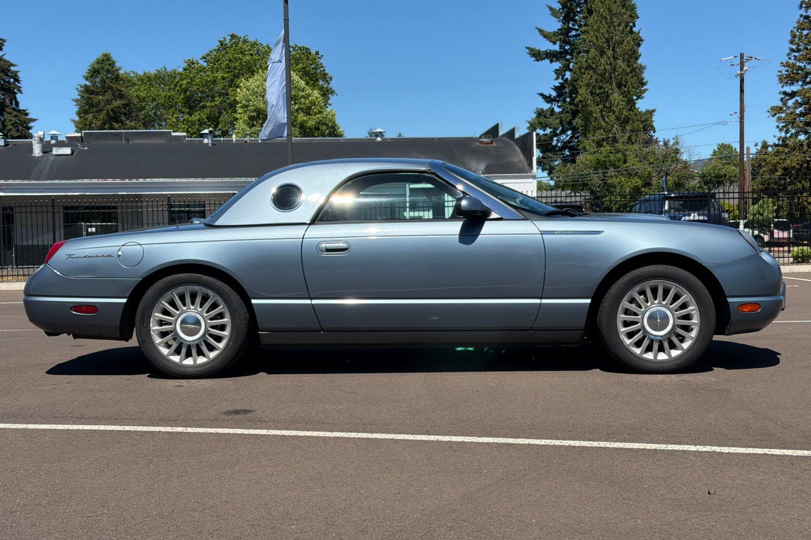 2005 Ford Thunderbird Base