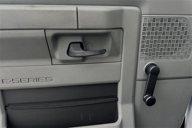 2016 Ford E-350 16 foot box van