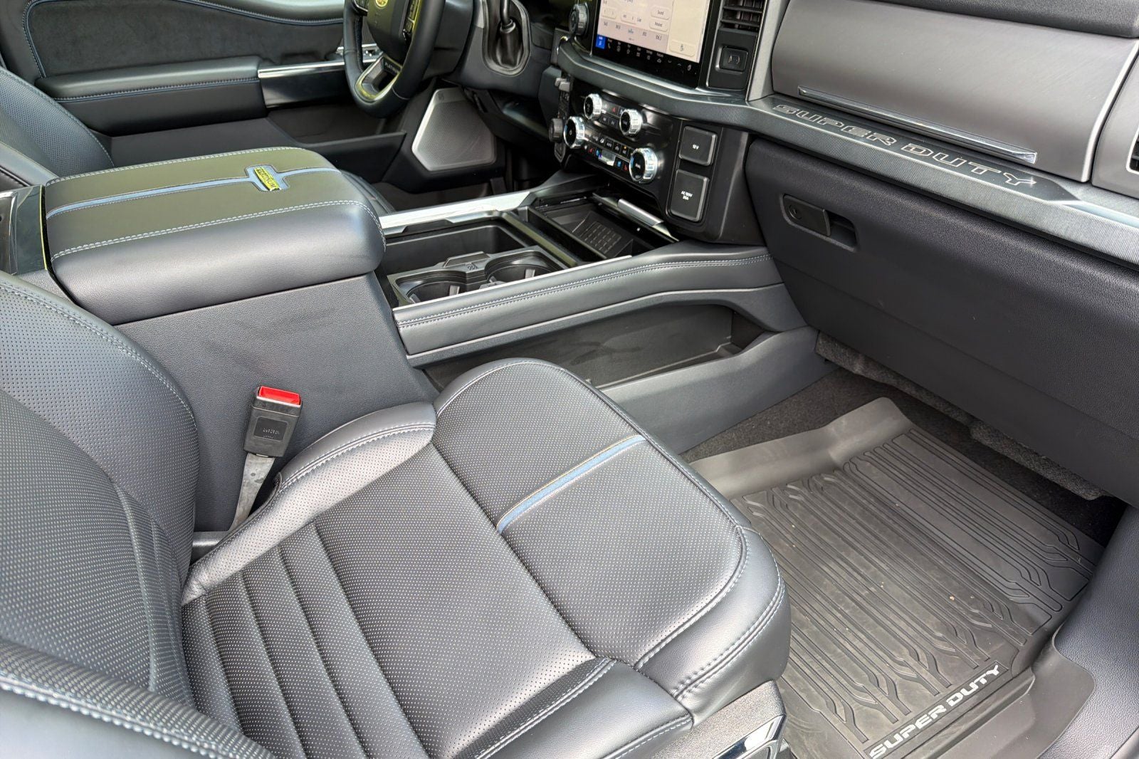 2025 Ford F-350SD Platinum