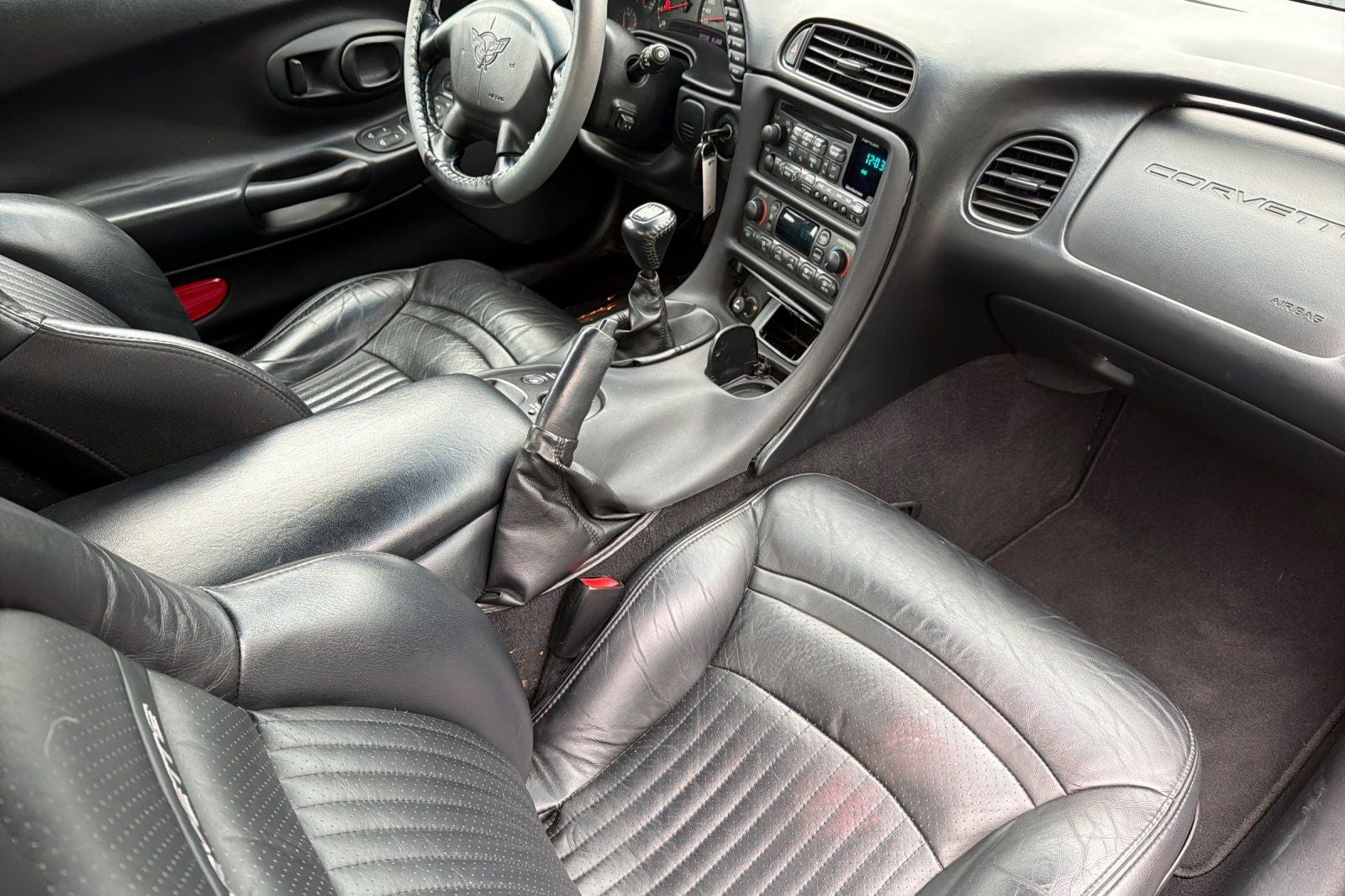 2003 Chevrolet Corvette Base