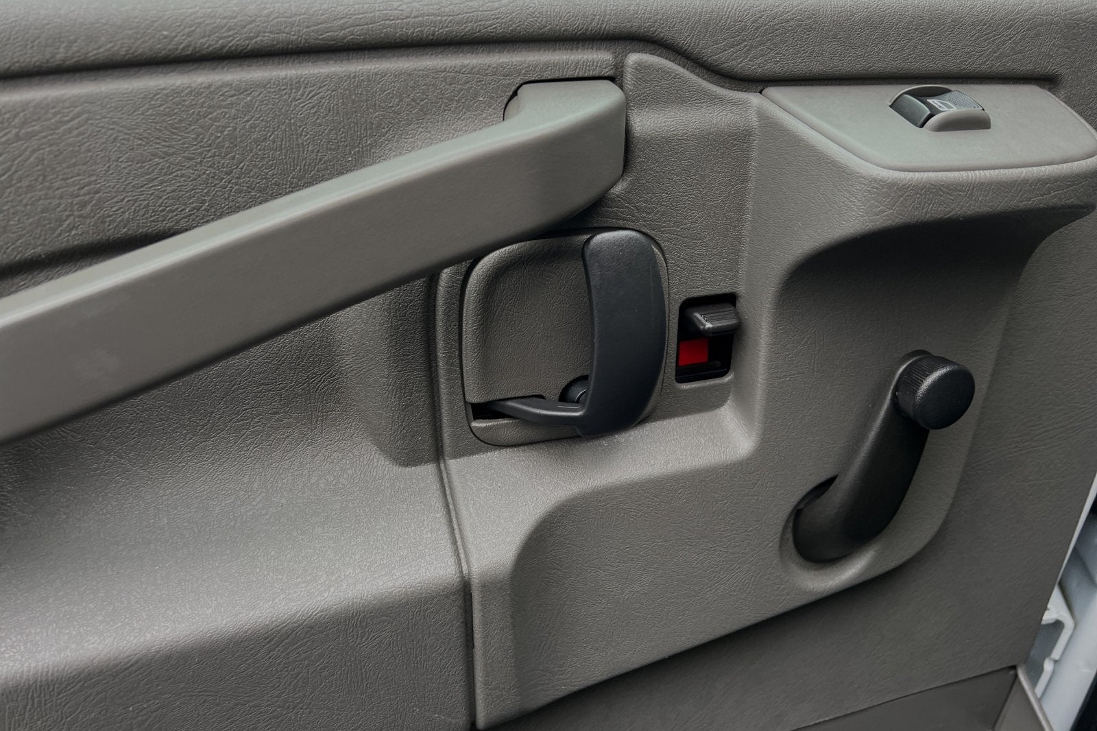 2017 Chevrolet Express 4500 Base Cutaway