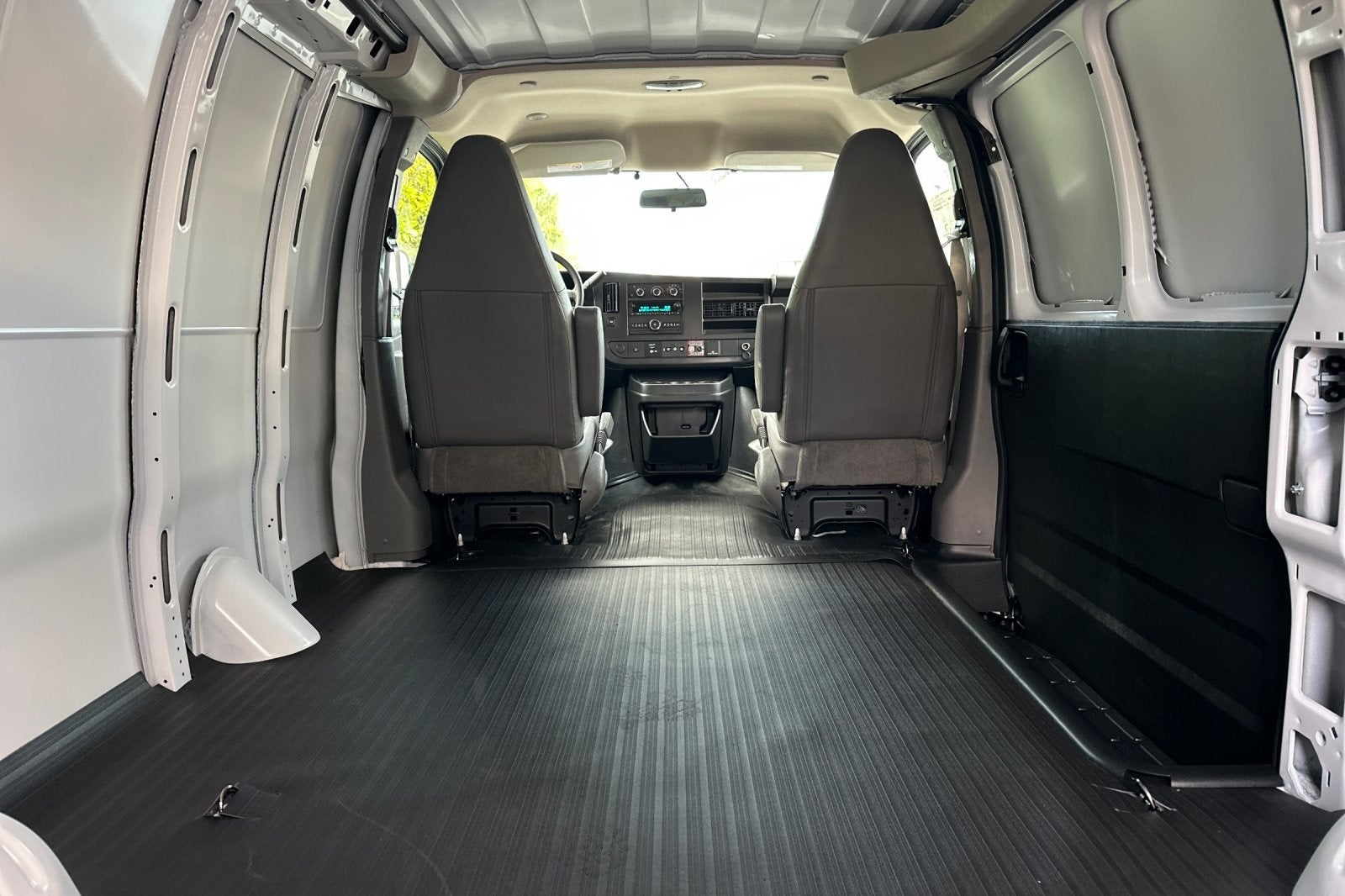 2025 Chevrolet Express 2500 Work Van Cargo