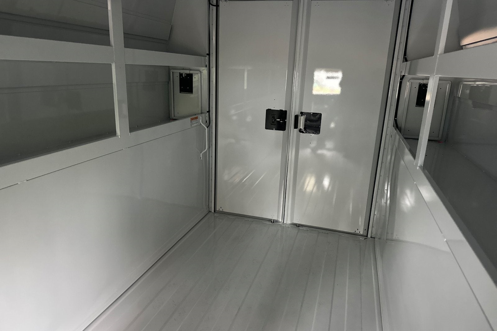 2025 GMC Savana 3500 Work Van