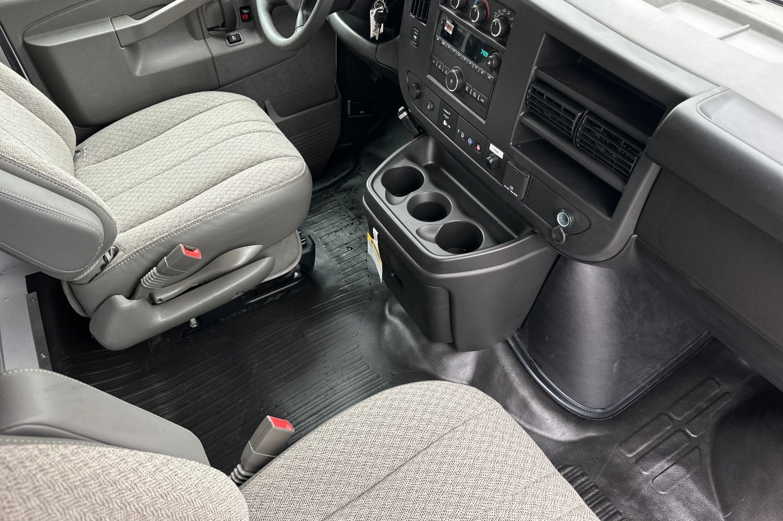 2025 GMC Savana 3500 Work Van