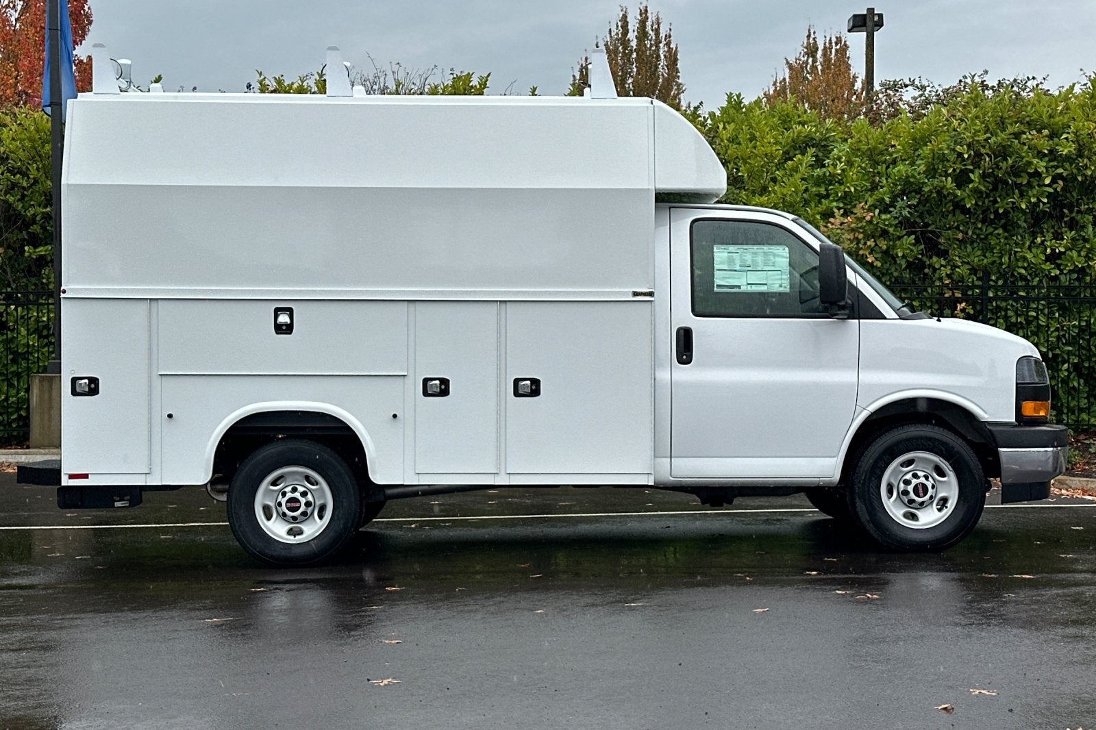 2025 GMC Savana 3500 Work Van