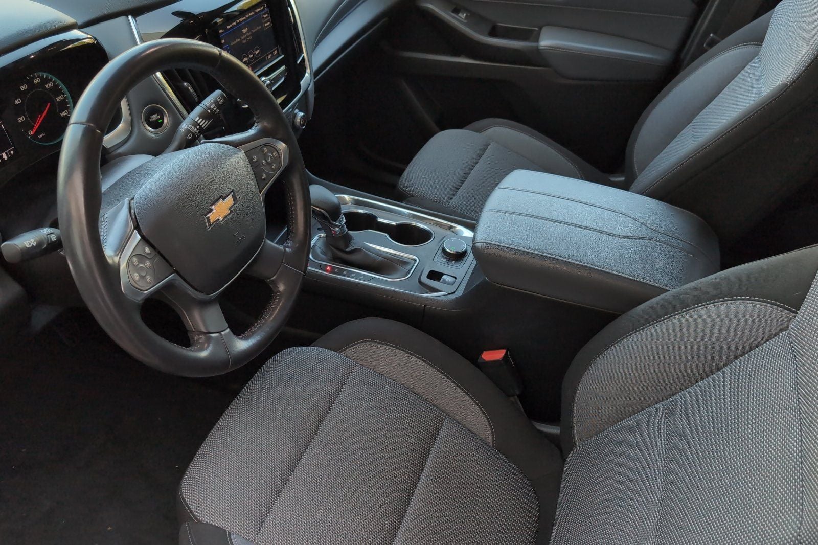 2021 Chevrolet Traverse LT Cloth w/2FL