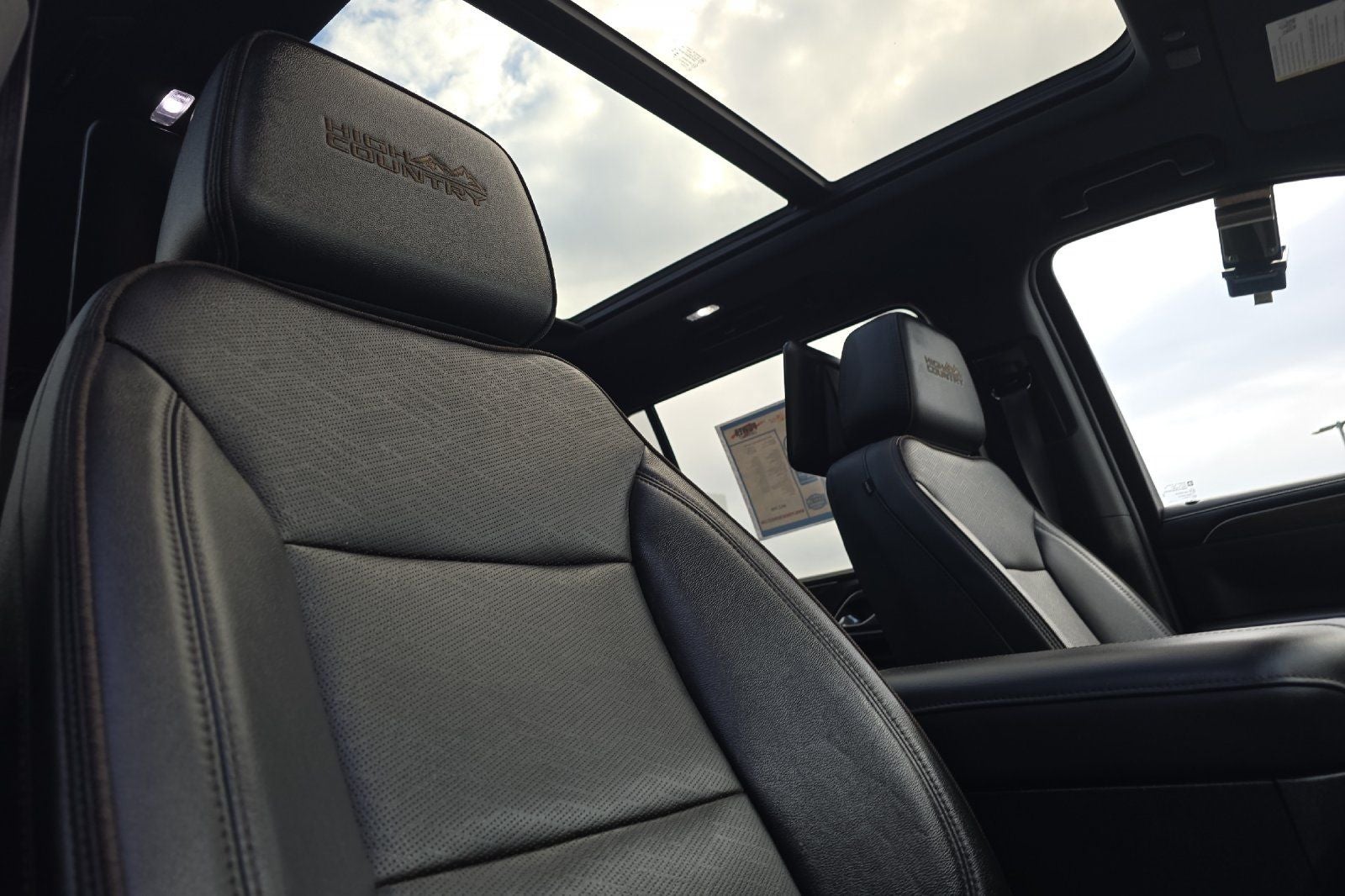 2023 Chevrolet Suburban High Country