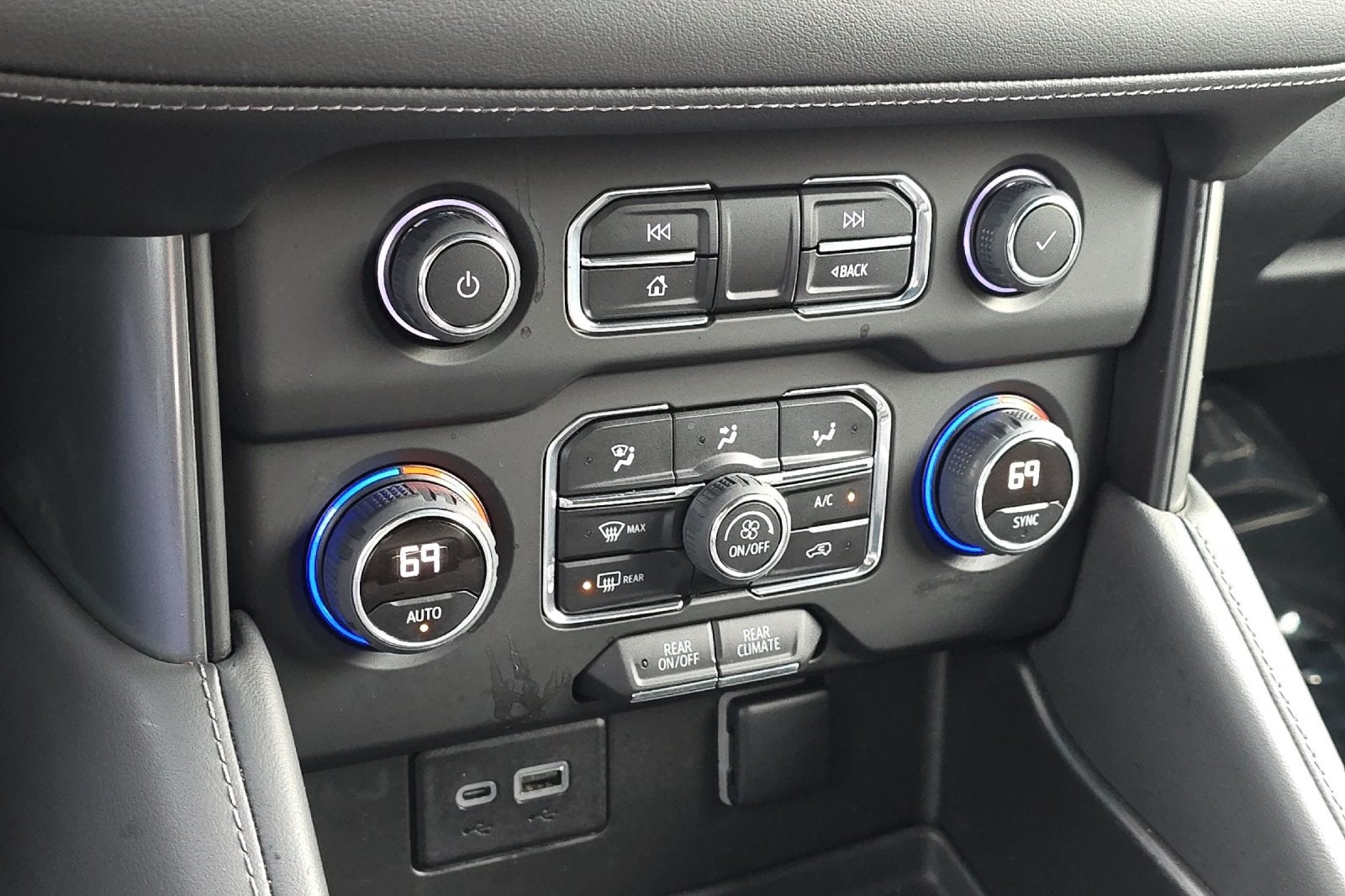 2023 Chevrolet Tahoe LS