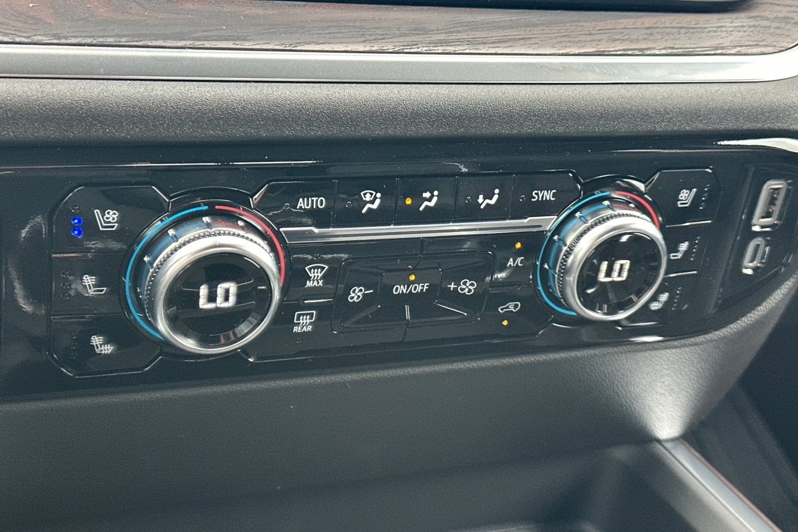 2026 GMC Sierra 3500HD SLT