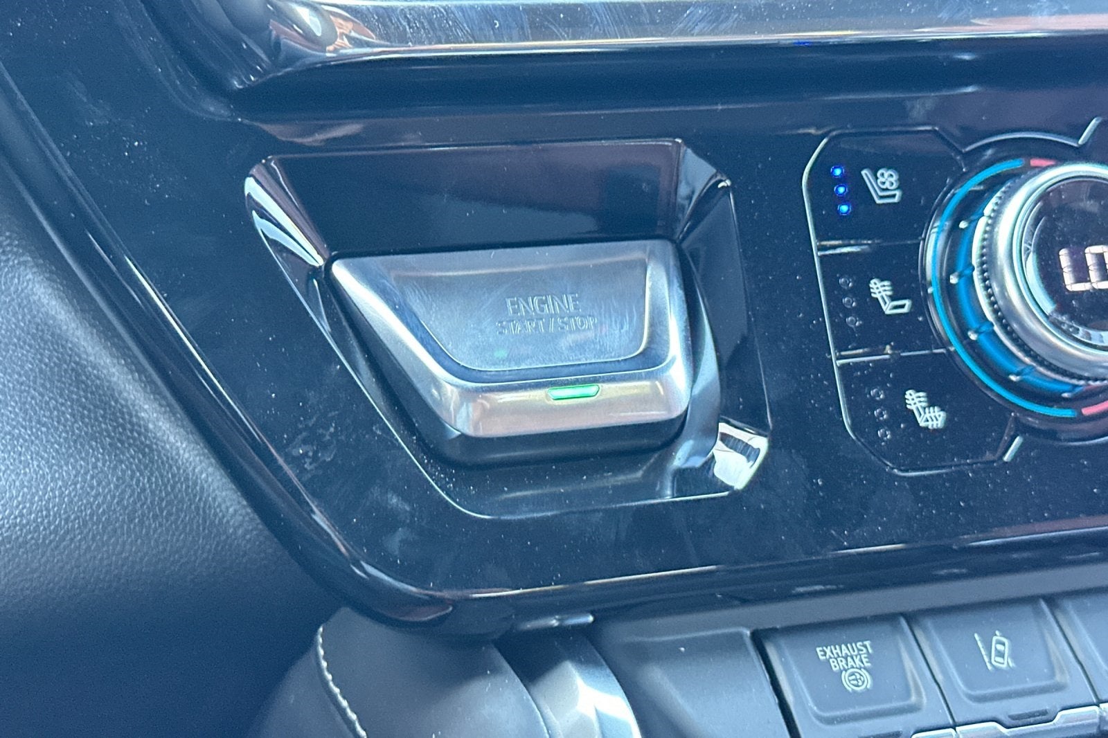 2025 GMC Sierra 3500HD Denali Ultimate