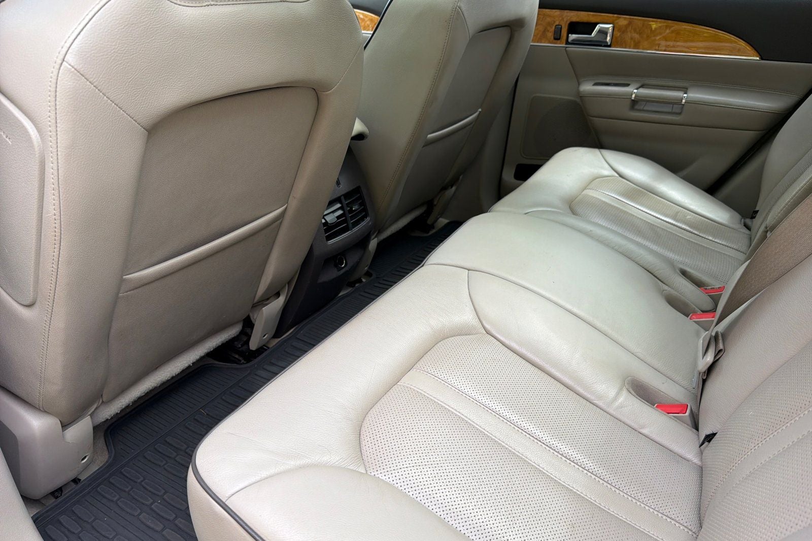 2012 Lincoln MKX Base
